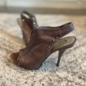B Makowsky Peep toe bootie
